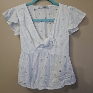 Abercrombie And Fitch Women's Size XS White Eylet Tie Front Top